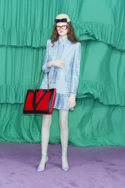 Look 76